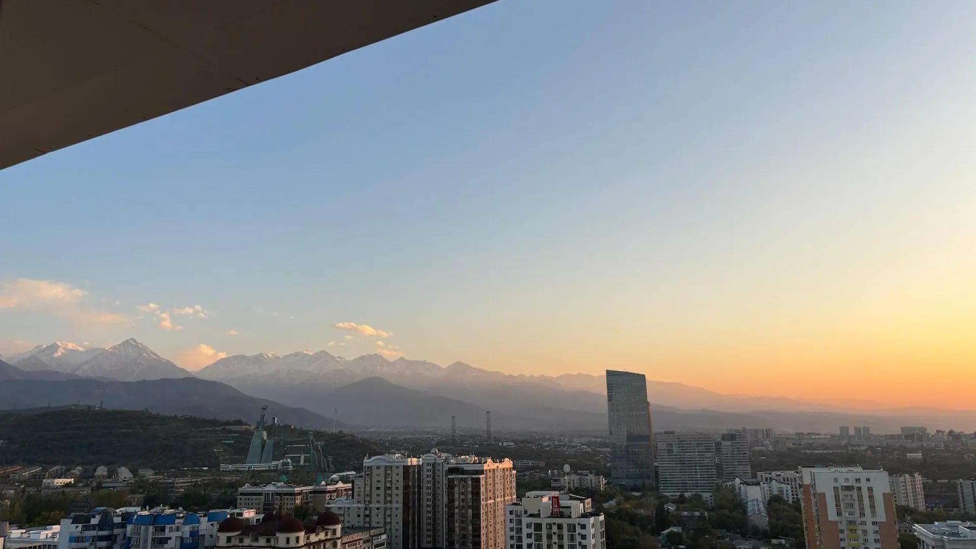 Metropole Lux Apartment Almaty